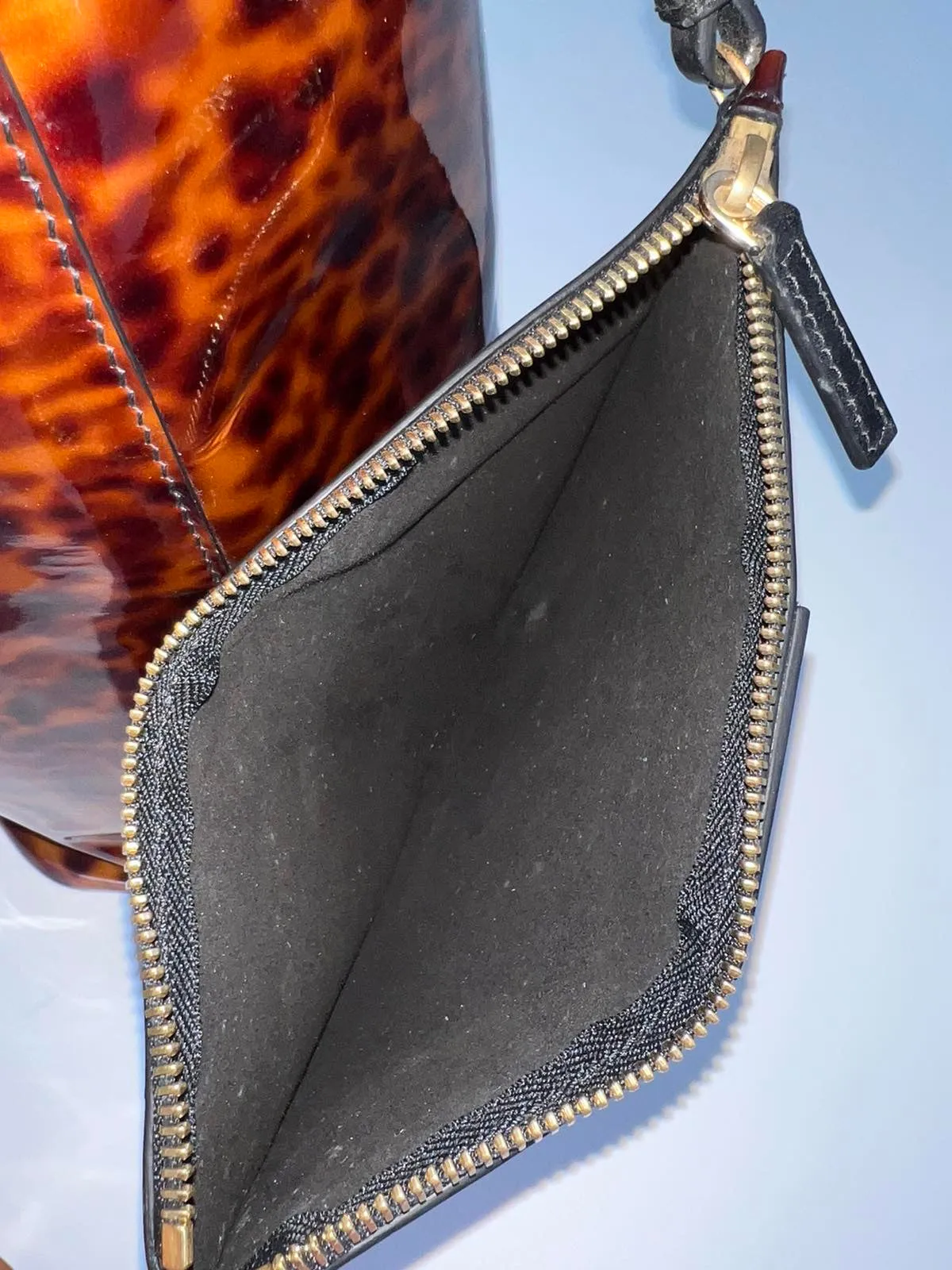 Antigona Tote Bag