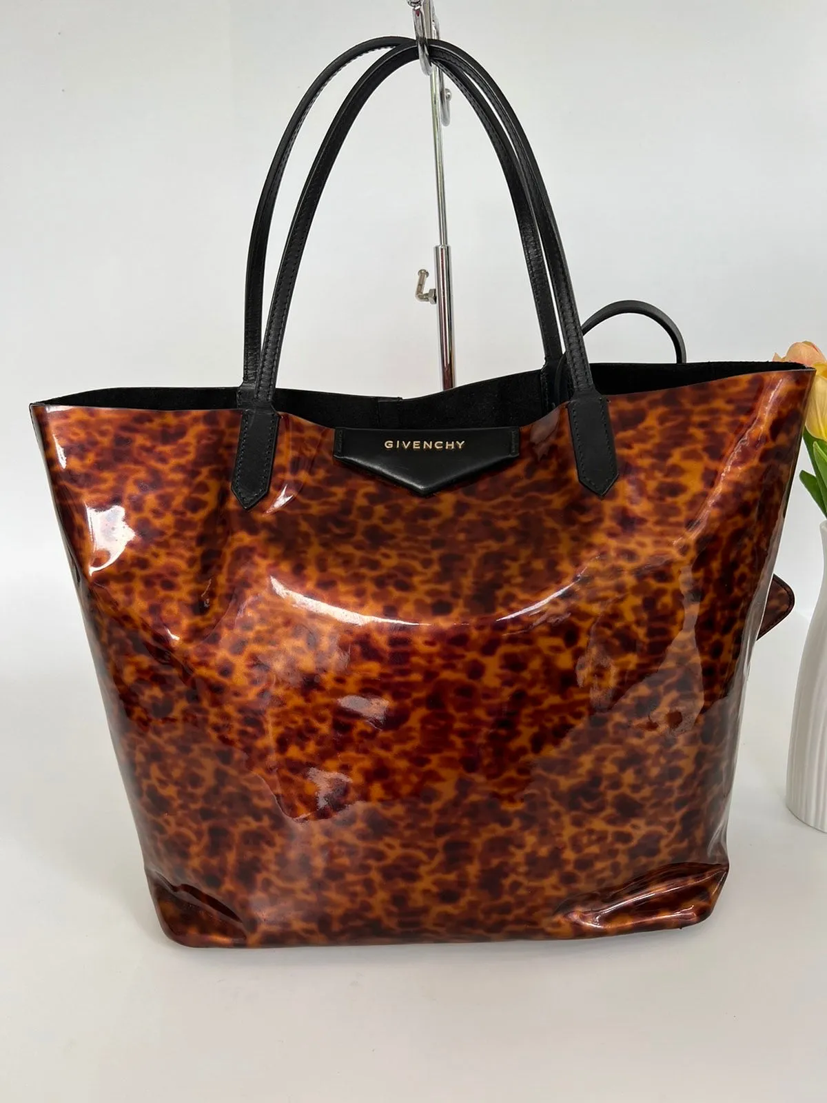 Antigona Tote Bag