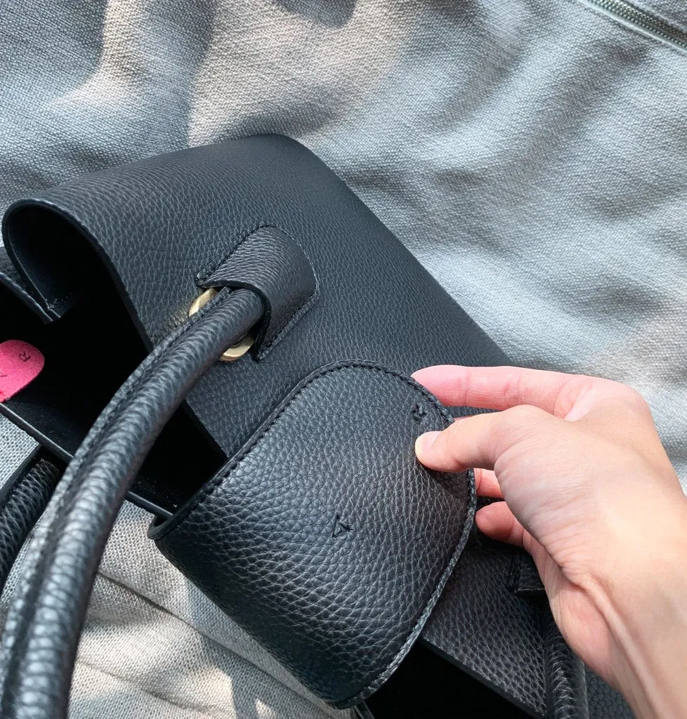 Cher Tote Mini 20 with Signet in Light Grey