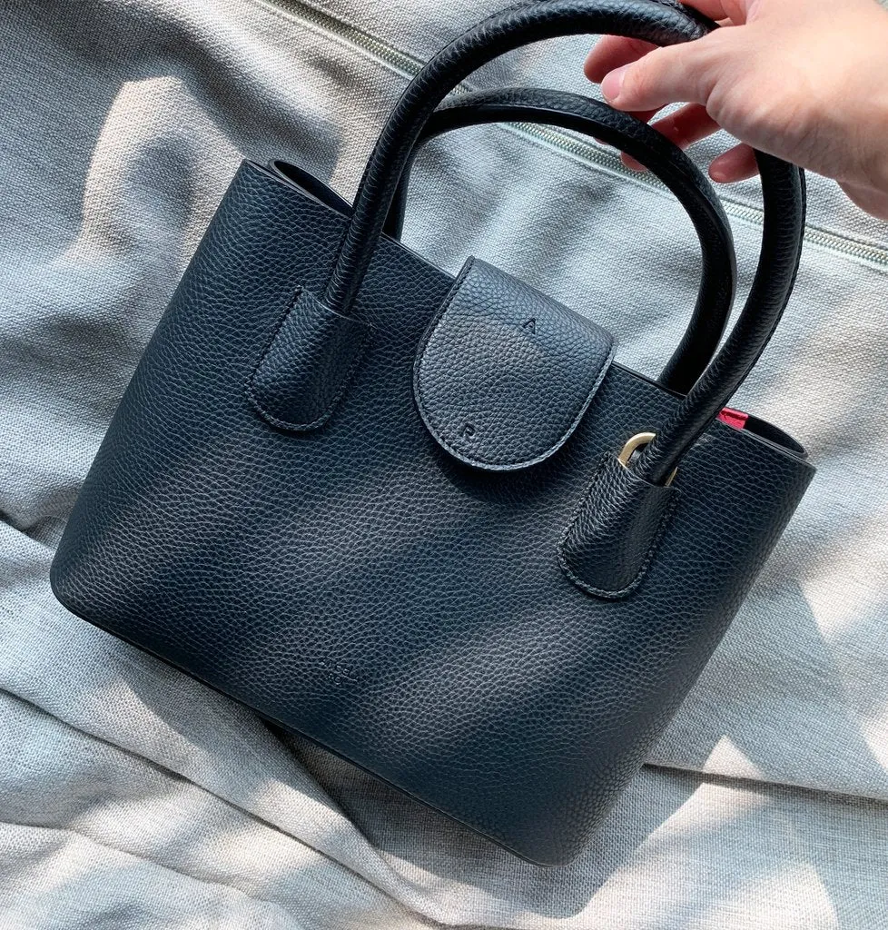 Cher Tote Mini 20 with Signet in Light Grey