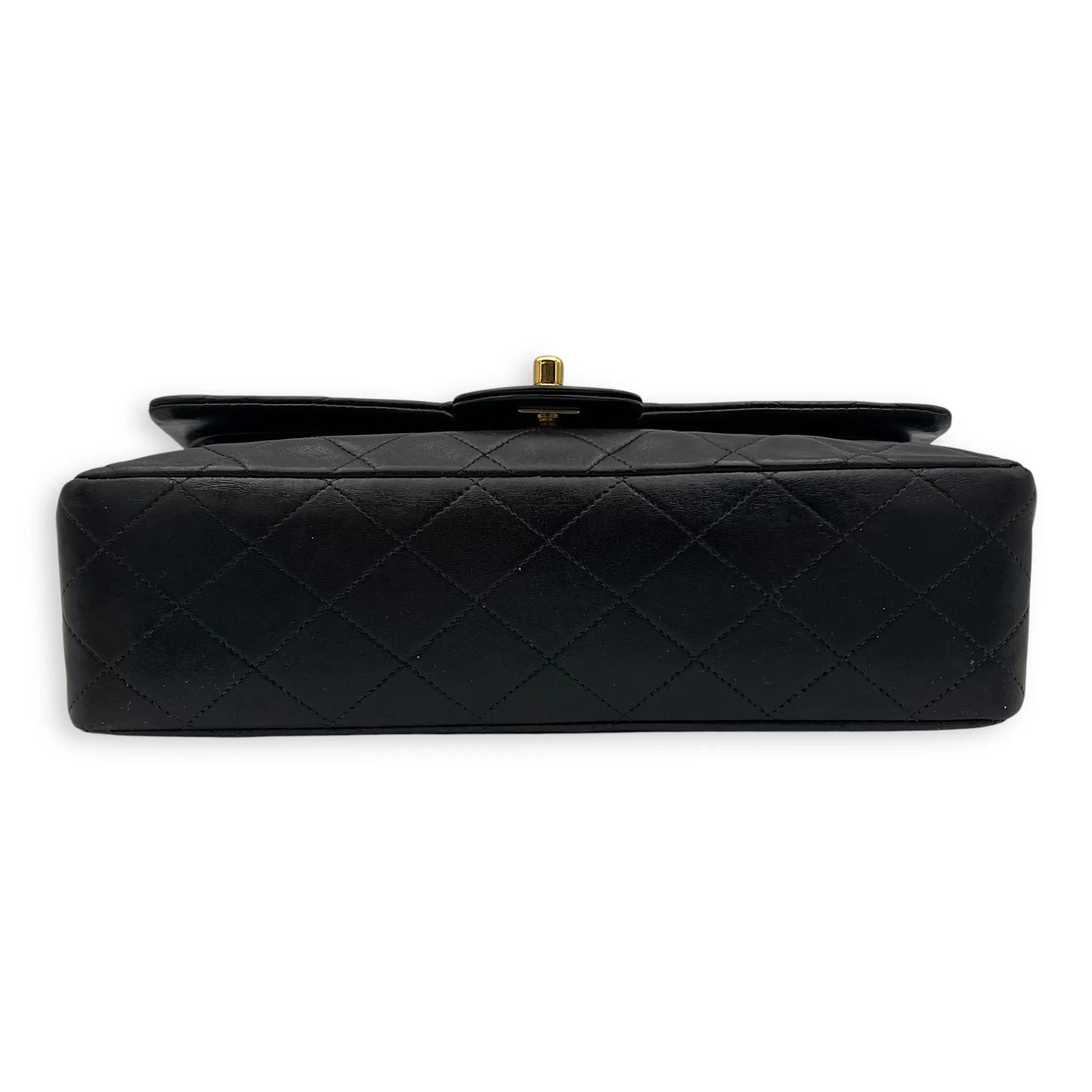 Classic Shoulder Bag Black in Lambskin, Gold hardware