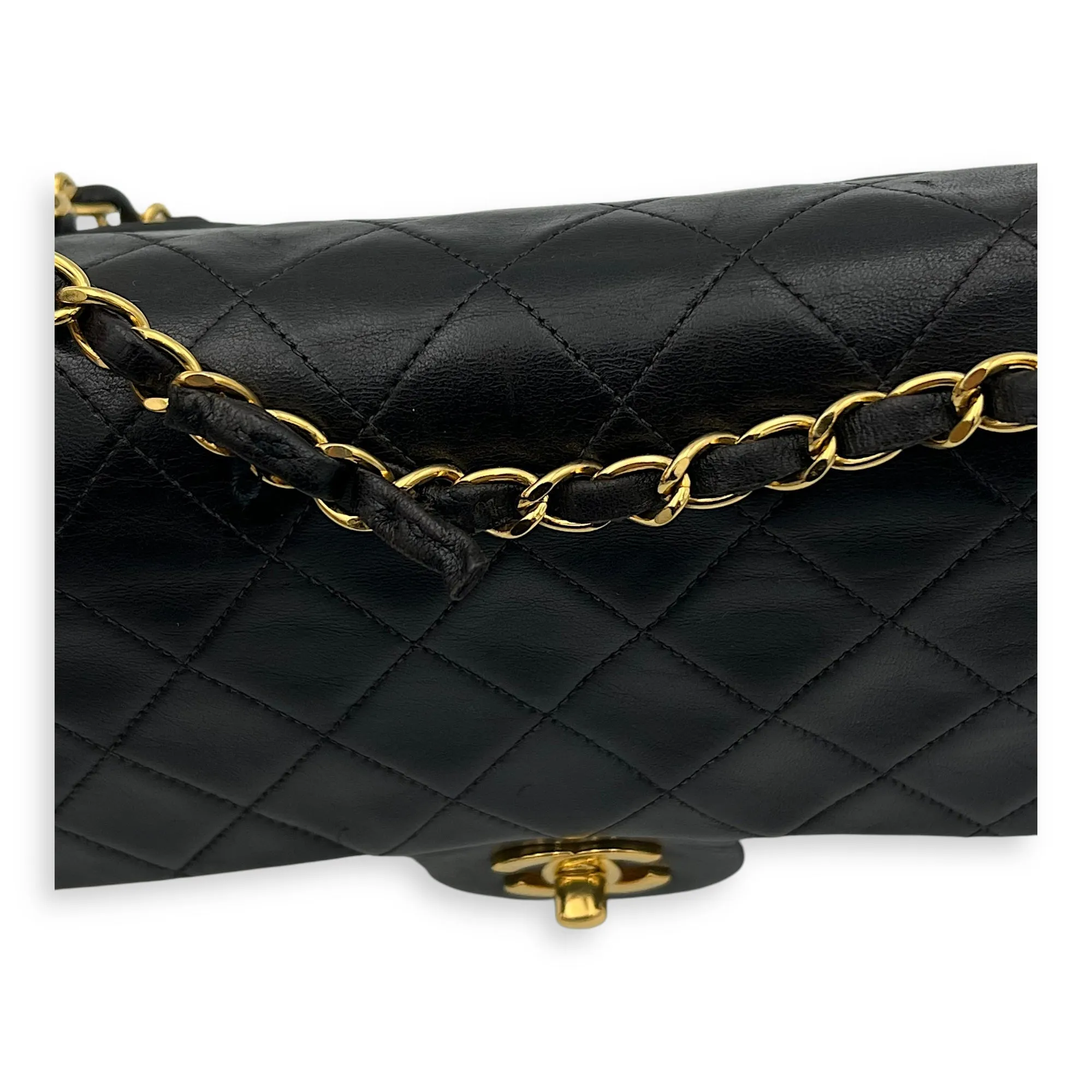 Classic Shoulder Bag Black in Lambskin, Gold hardware