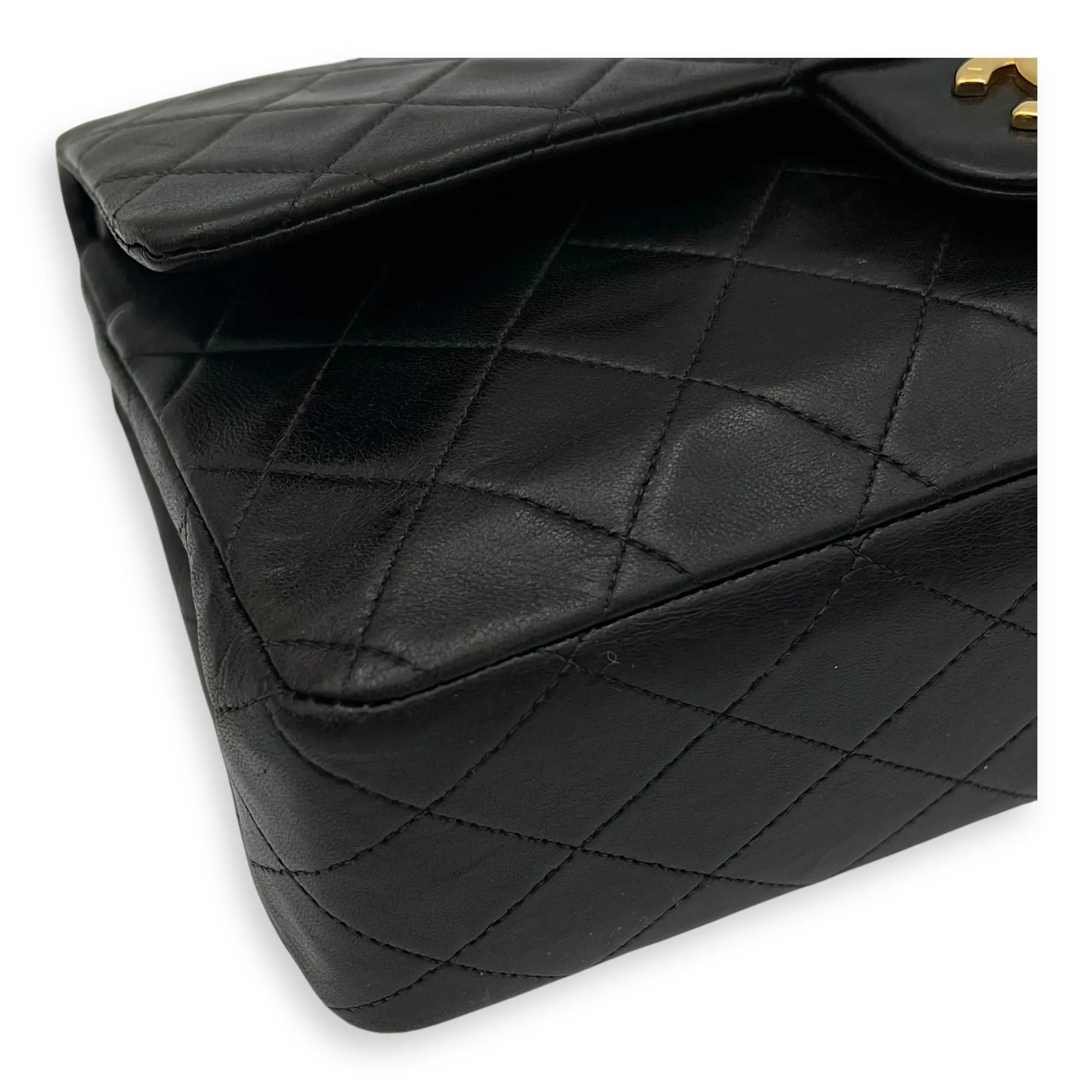 Classic Shoulder Bag Black in Lambskin, Gold hardware