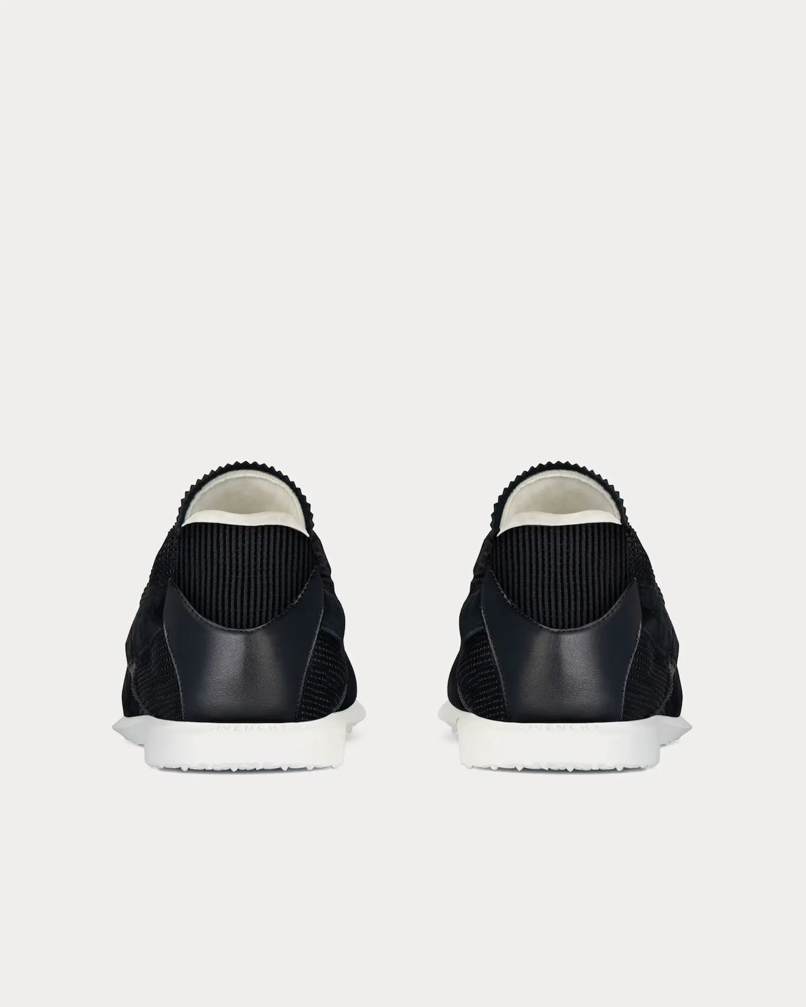 Folding Back Mesh, Suede & Leather Black / White Low Top Sneakers