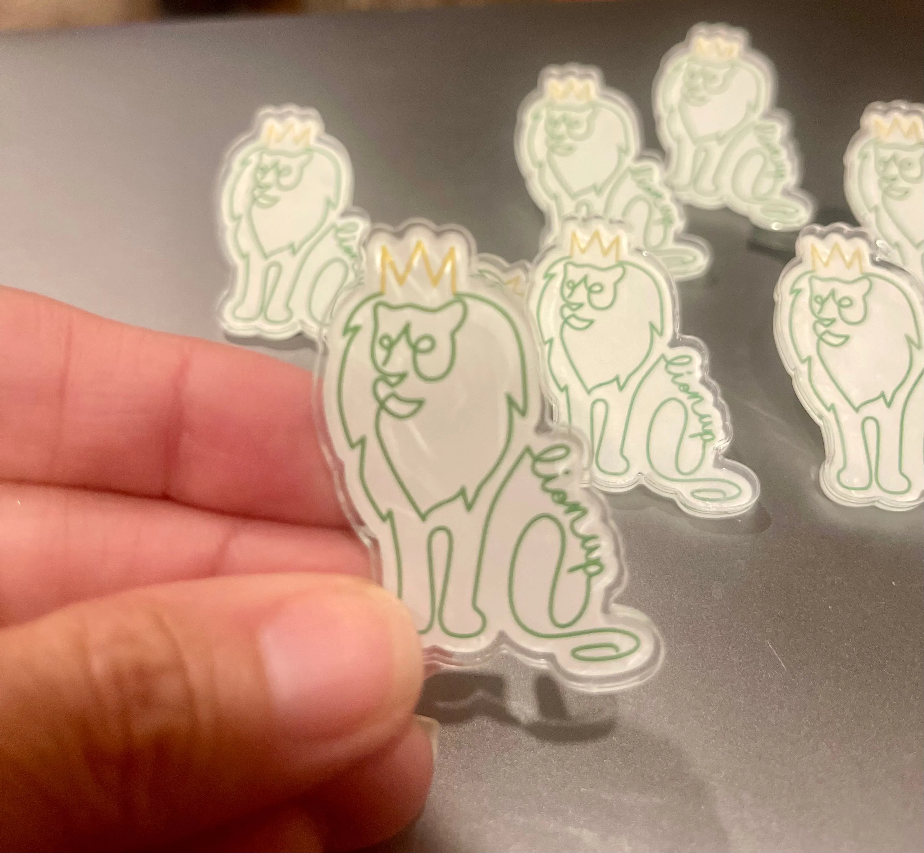 Lion lapel pin- Lion Up