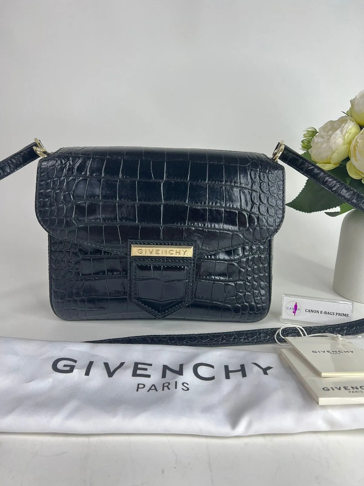 Nobile Crossbody Bag