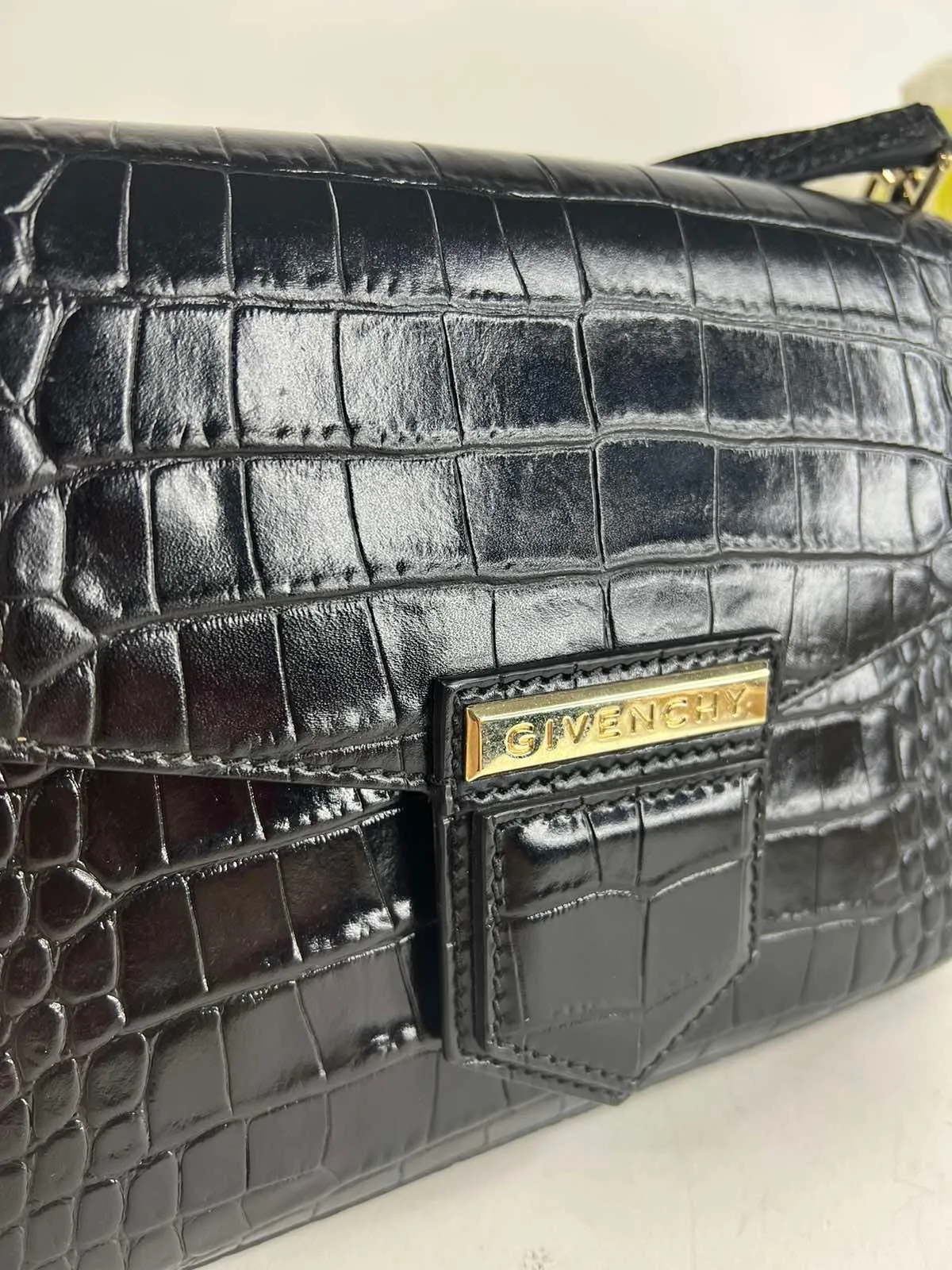 Nobile Crossbody Bag