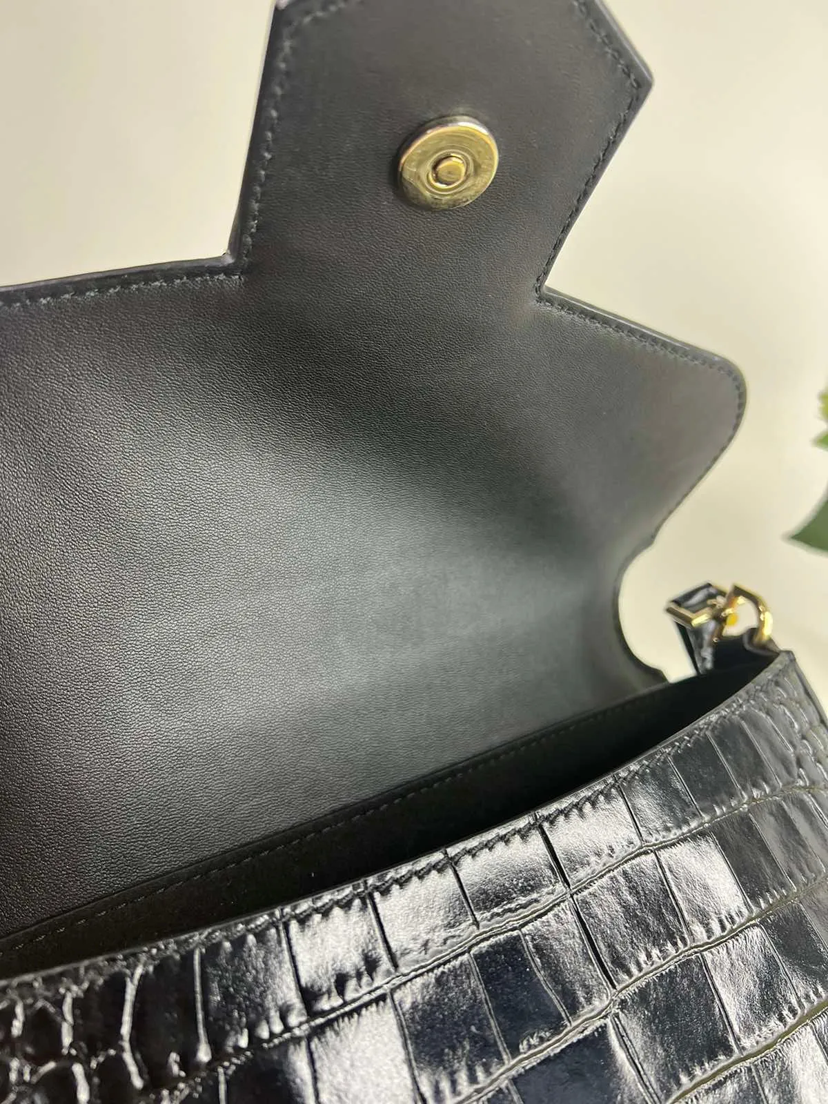 Nobile Crossbody Bag