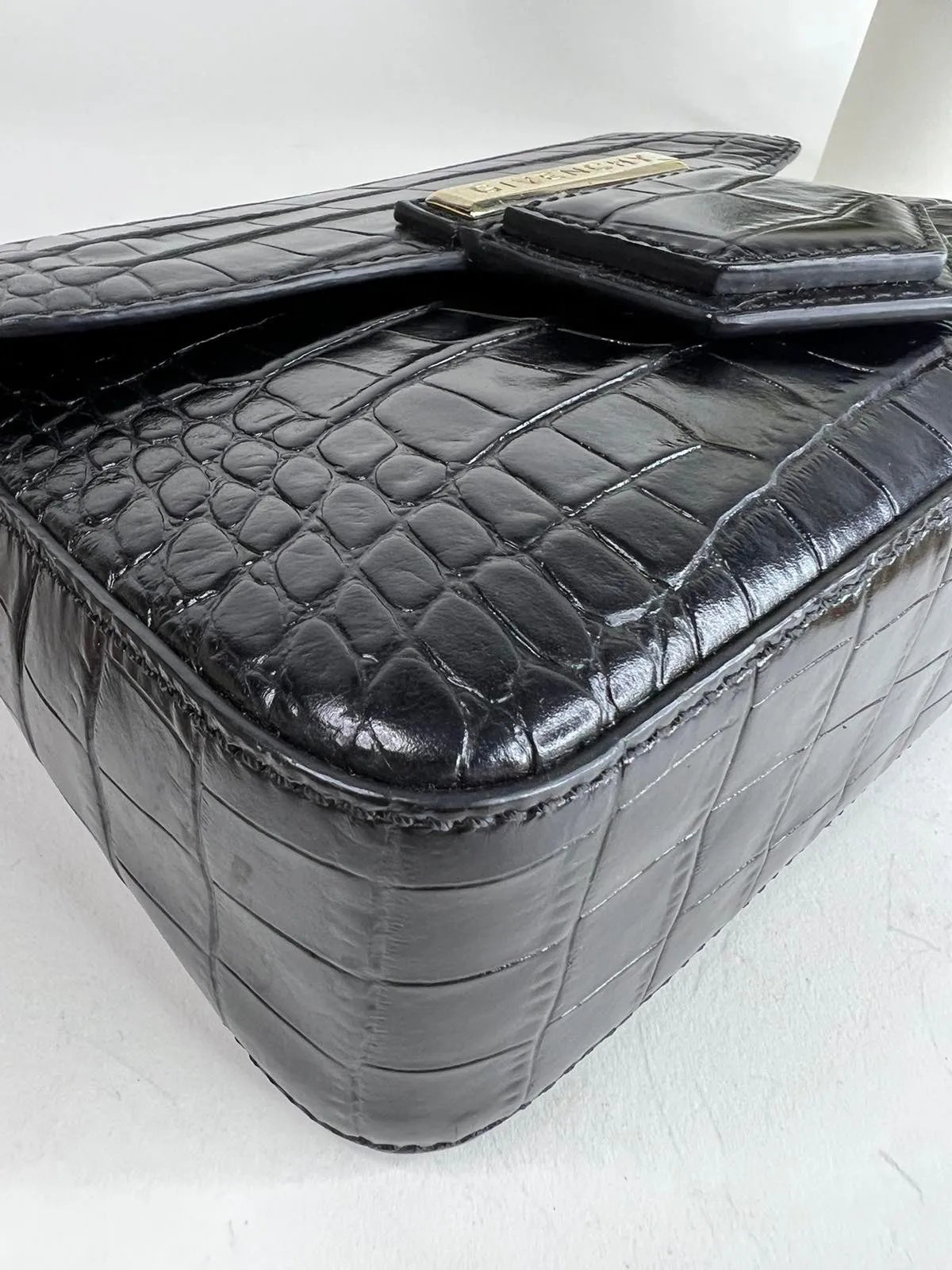 Nobile Crossbody Bag
