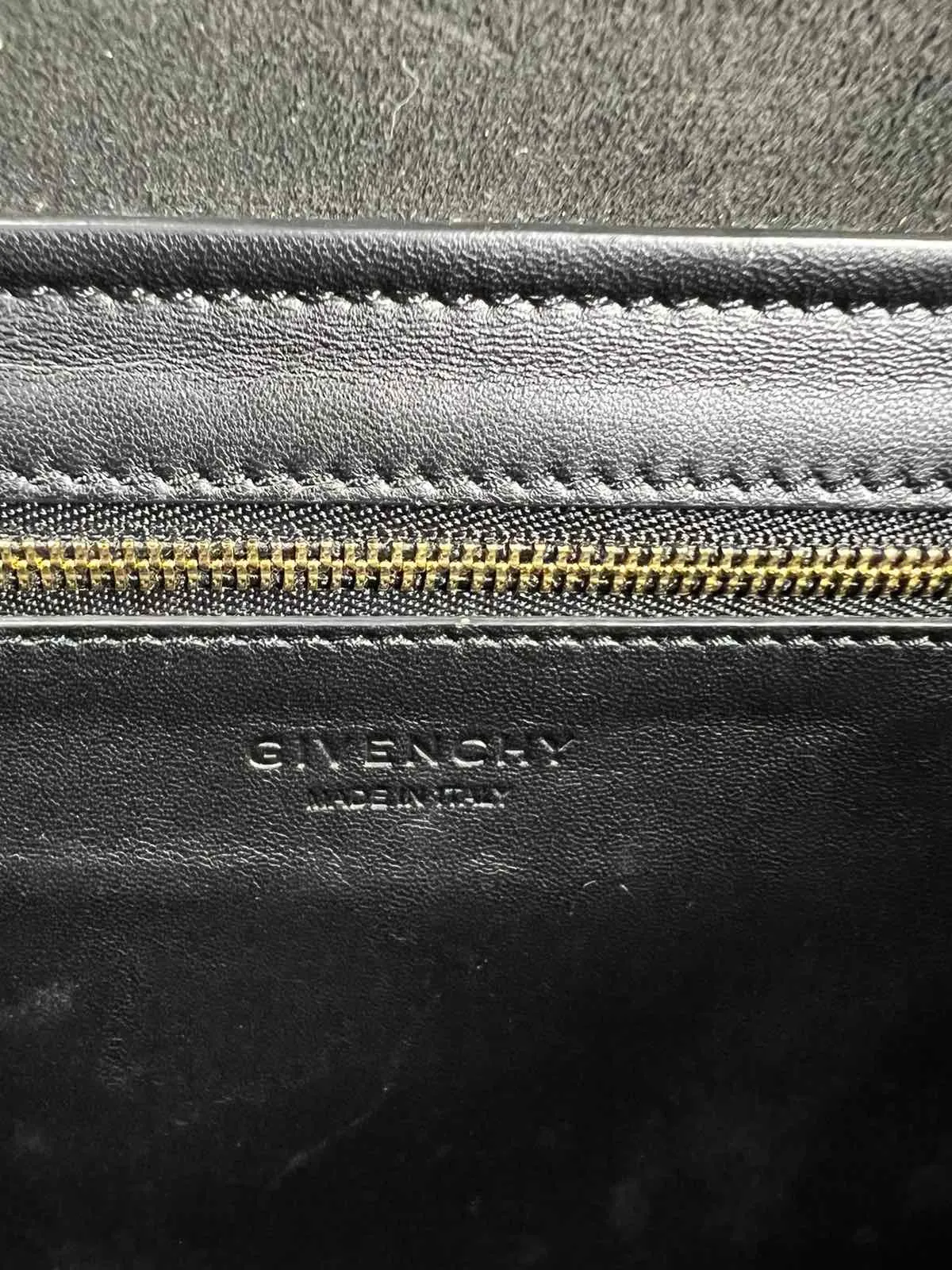 Nobile Crossbody Bag