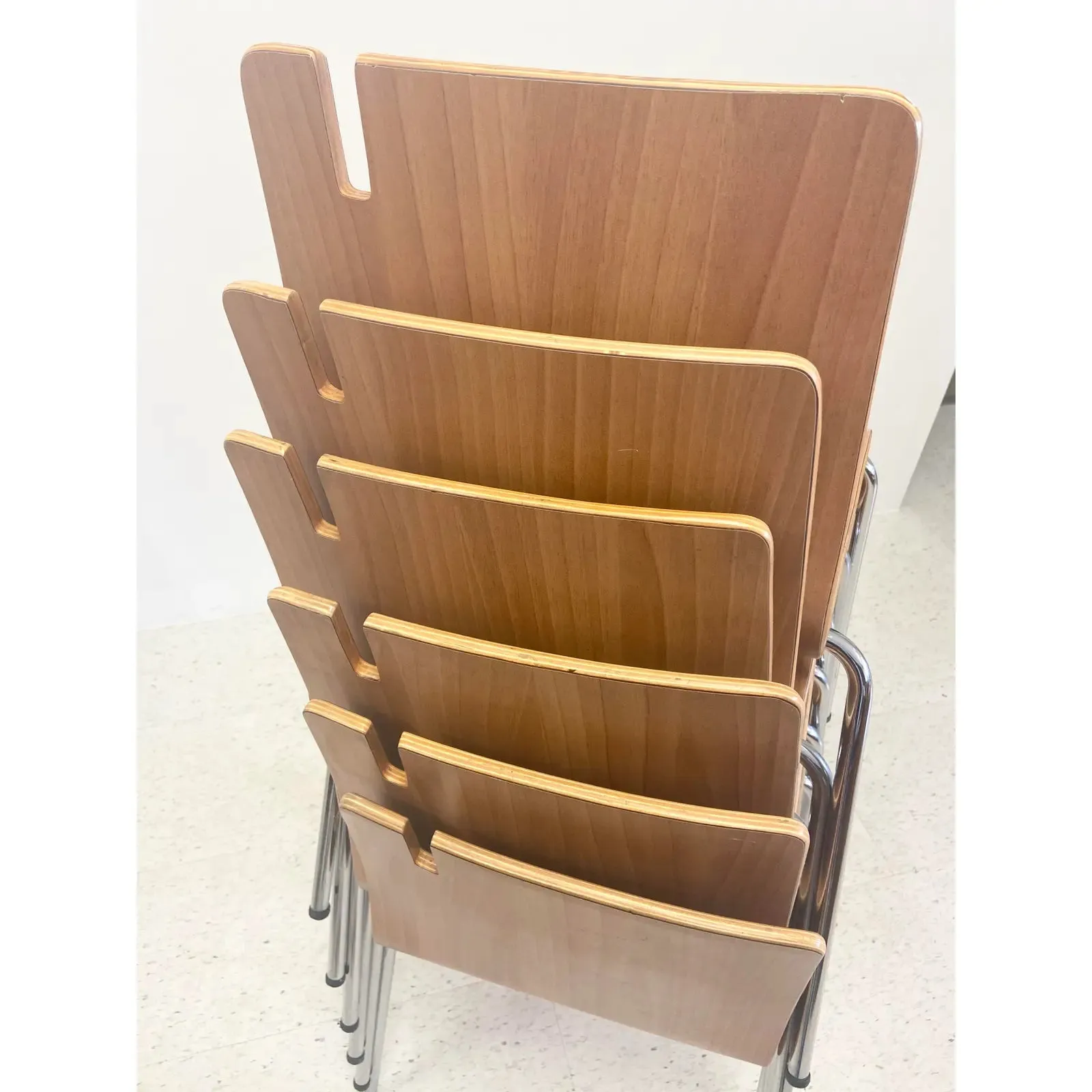 STACKABLE CAFE “PURSE” CHAIR