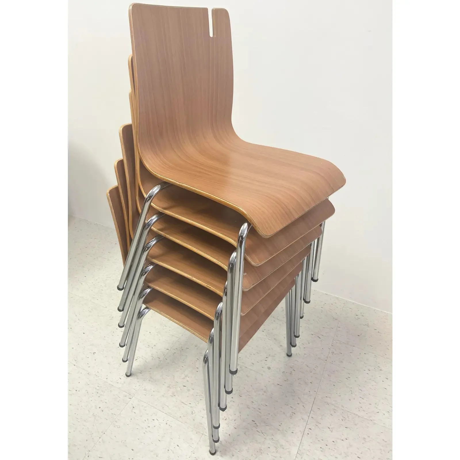 STACKABLE CAFE “PURSE” CHAIR