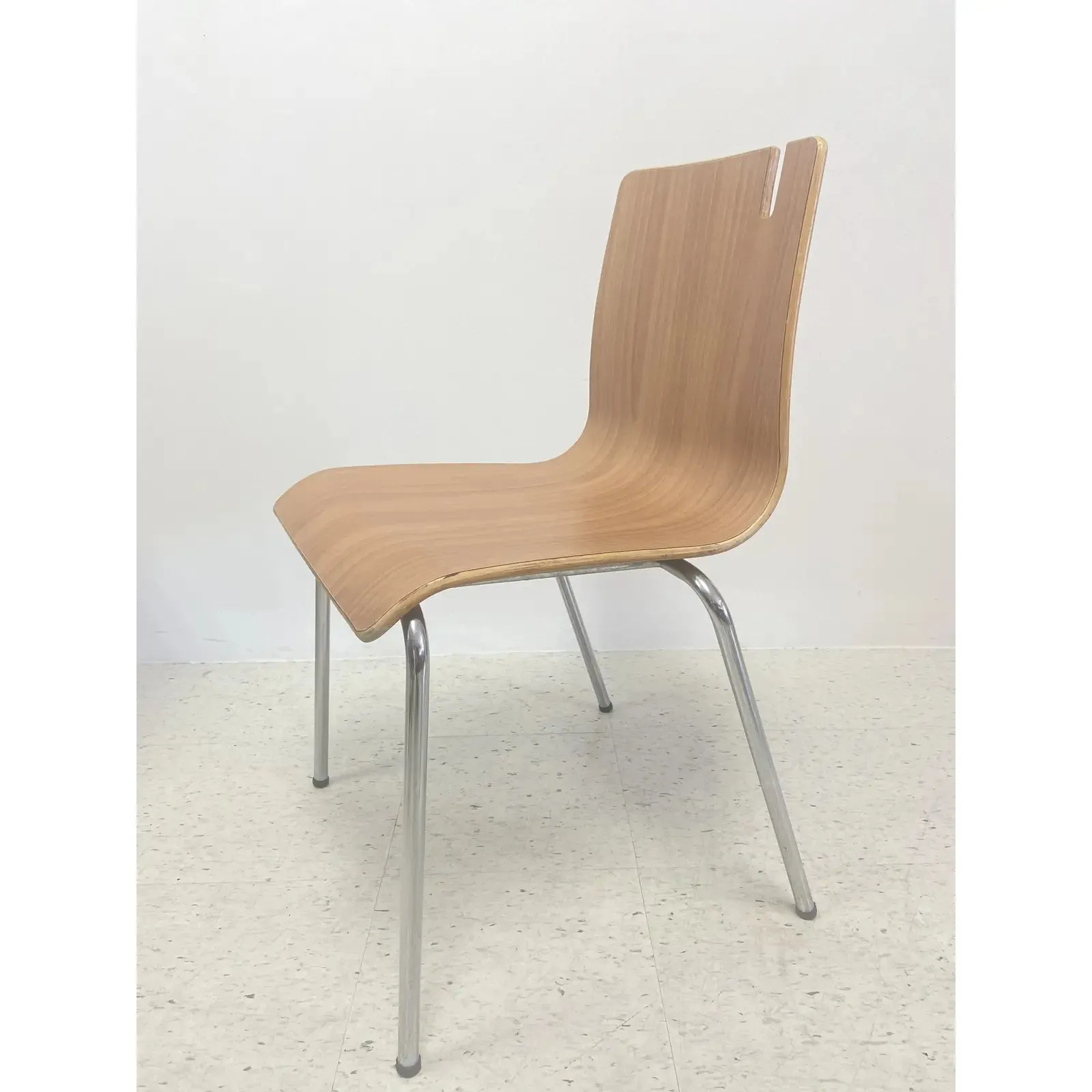STACKABLE CAFE “PURSE” CHAIR