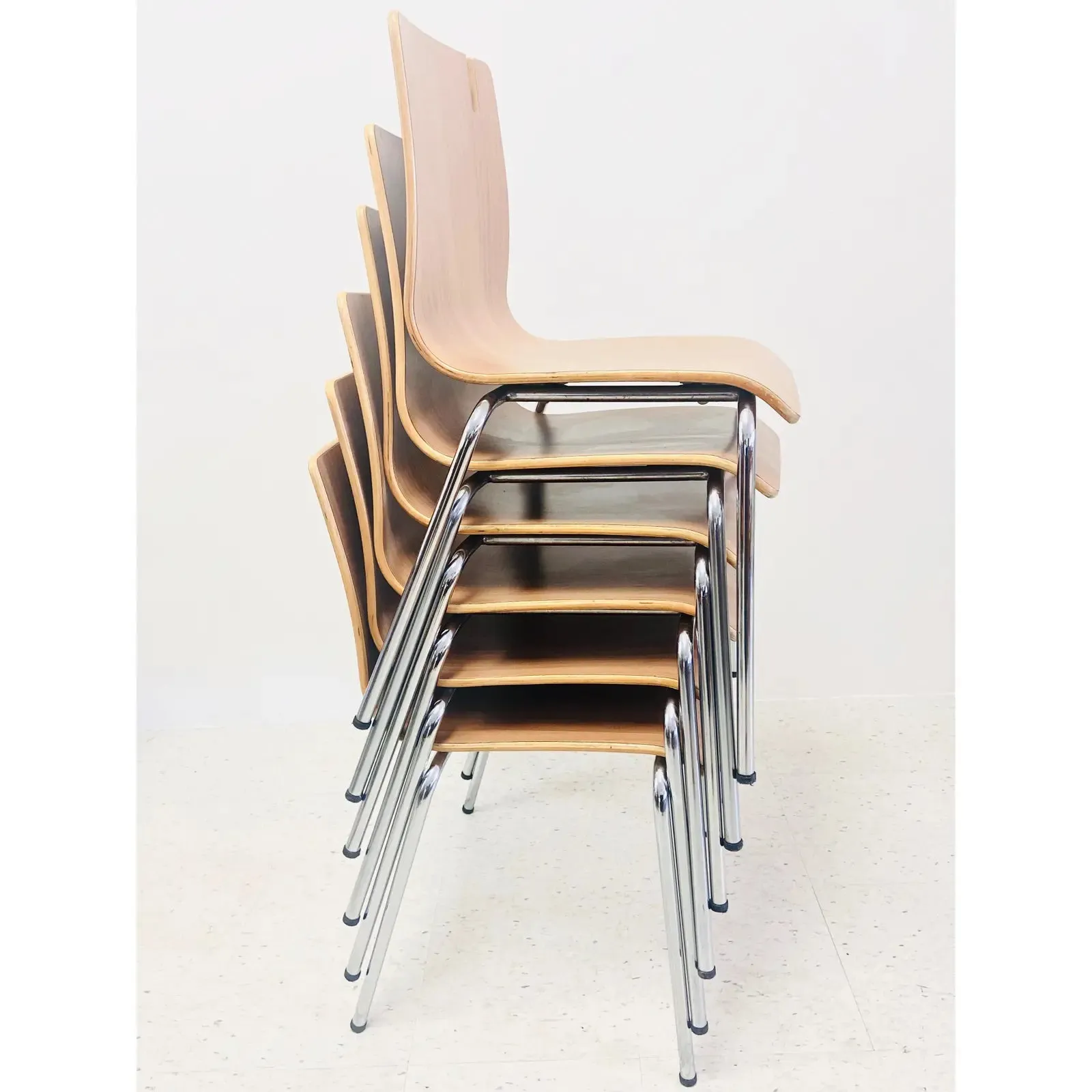 STACKABLE CAFE “PURSE” CHAIR